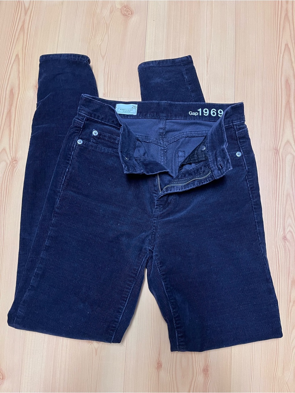 GAP 1969 black cords